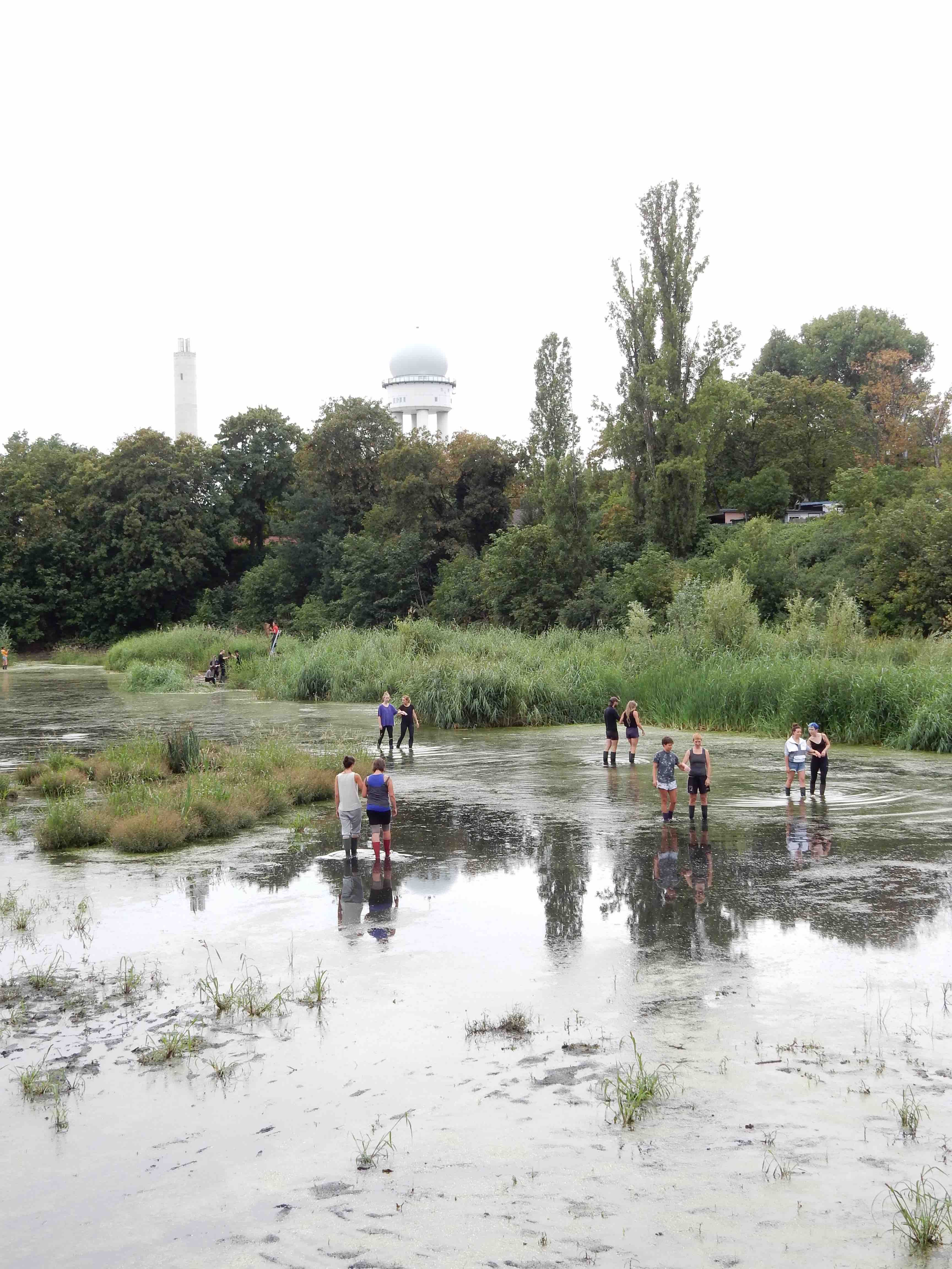 Pictured water ritual organized by Katherine Ball and Naama Ityel © Roman Kareer