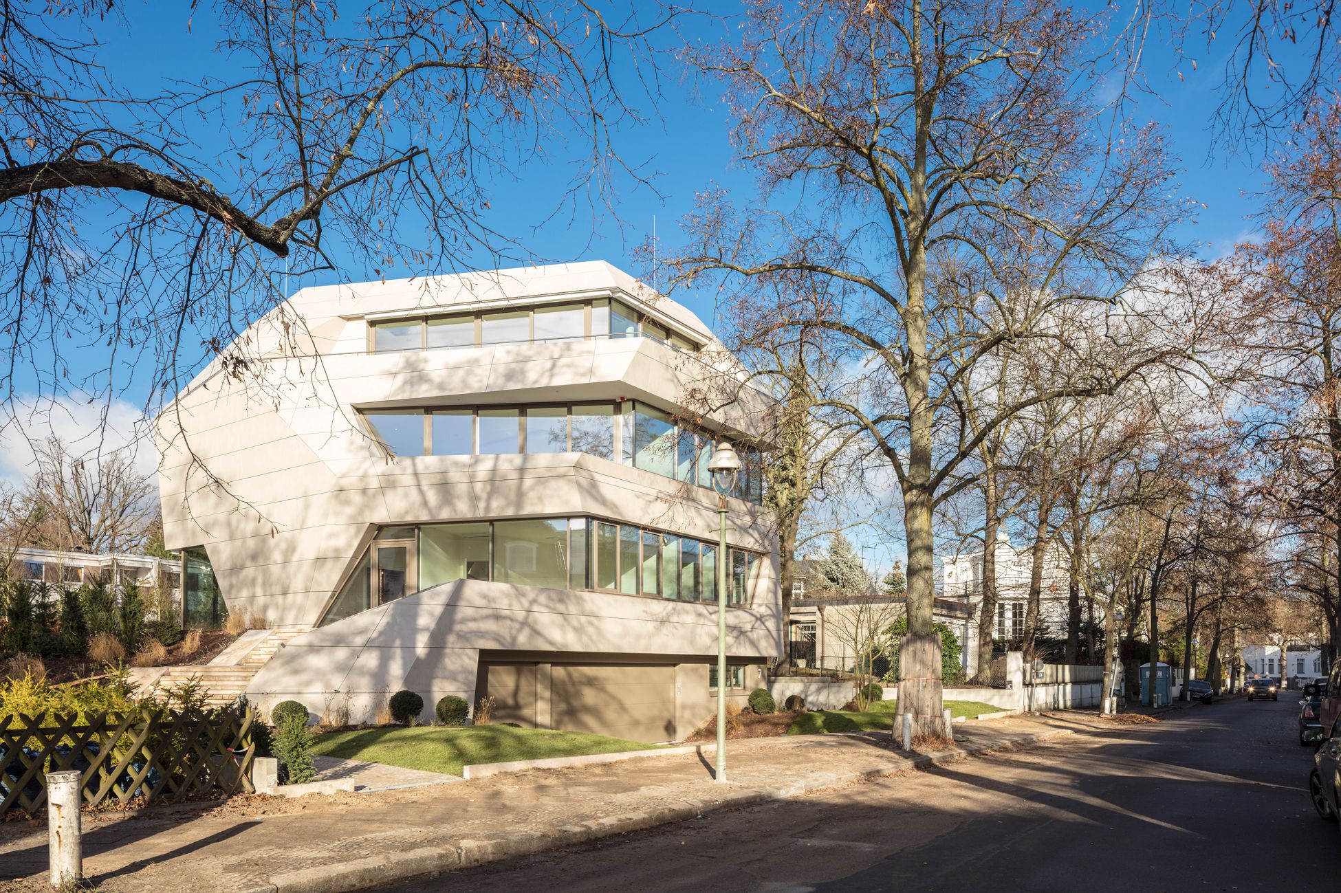 VILLA M