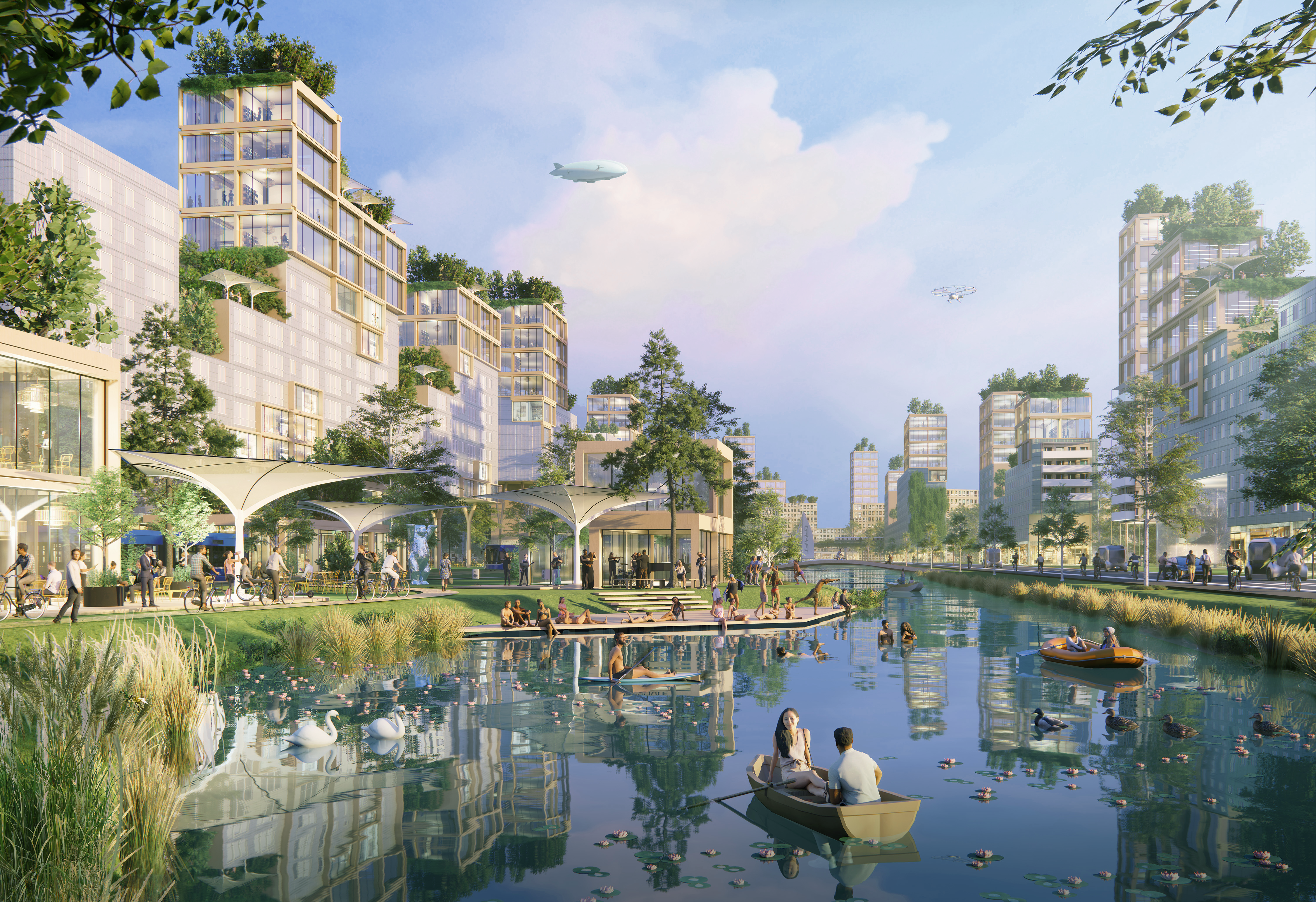 Eine futuristische Stadtlandschaft am Wasser mit modernen Wohnungen und Dachgärten. Menschen fahren Boot und versammeln sich in Ufernähe, während am Himmel ein Luftschiff und eine Drohne zu sehen sind.