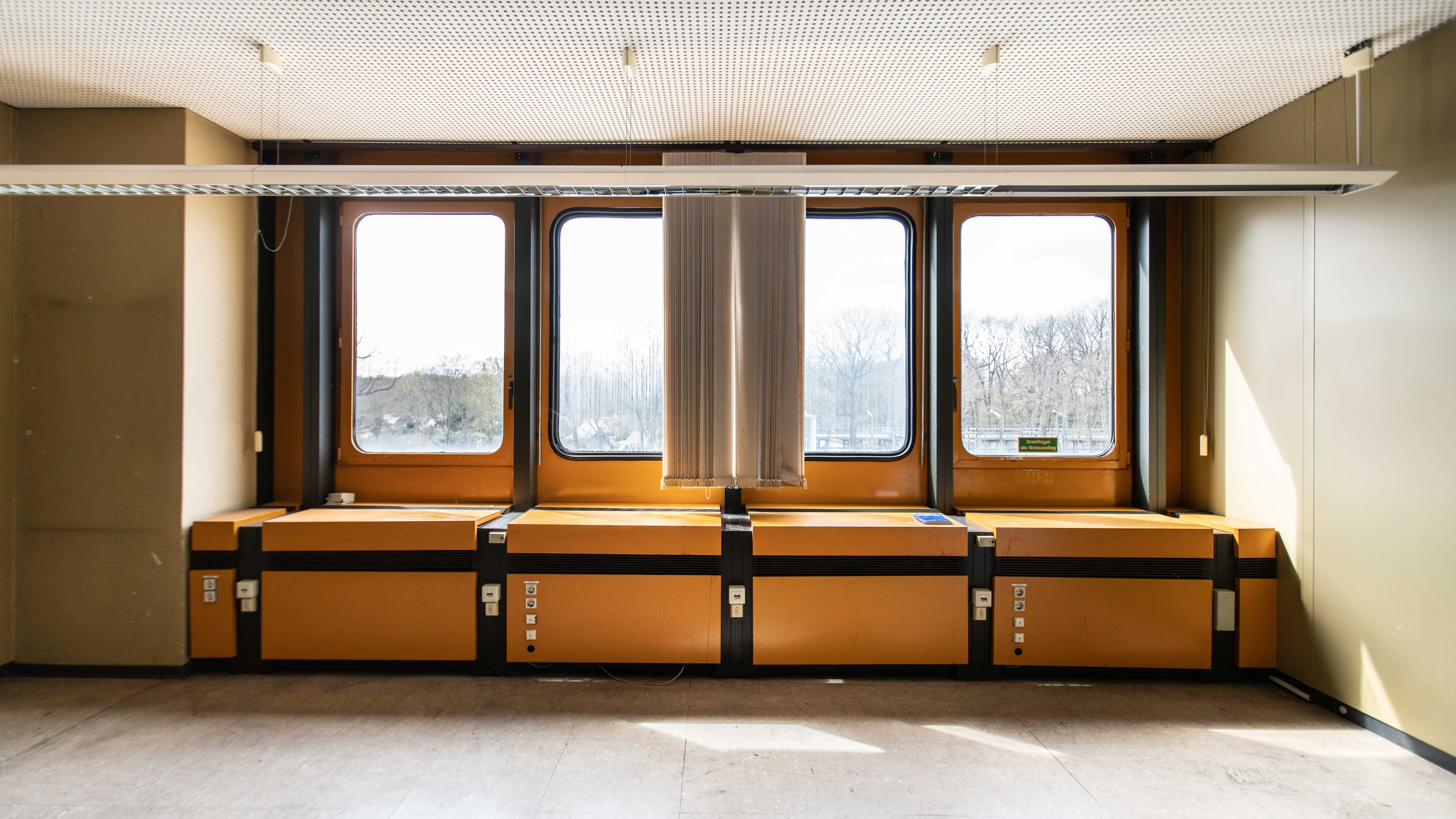 Interior View Hangar H (c) Studio Aisslinger