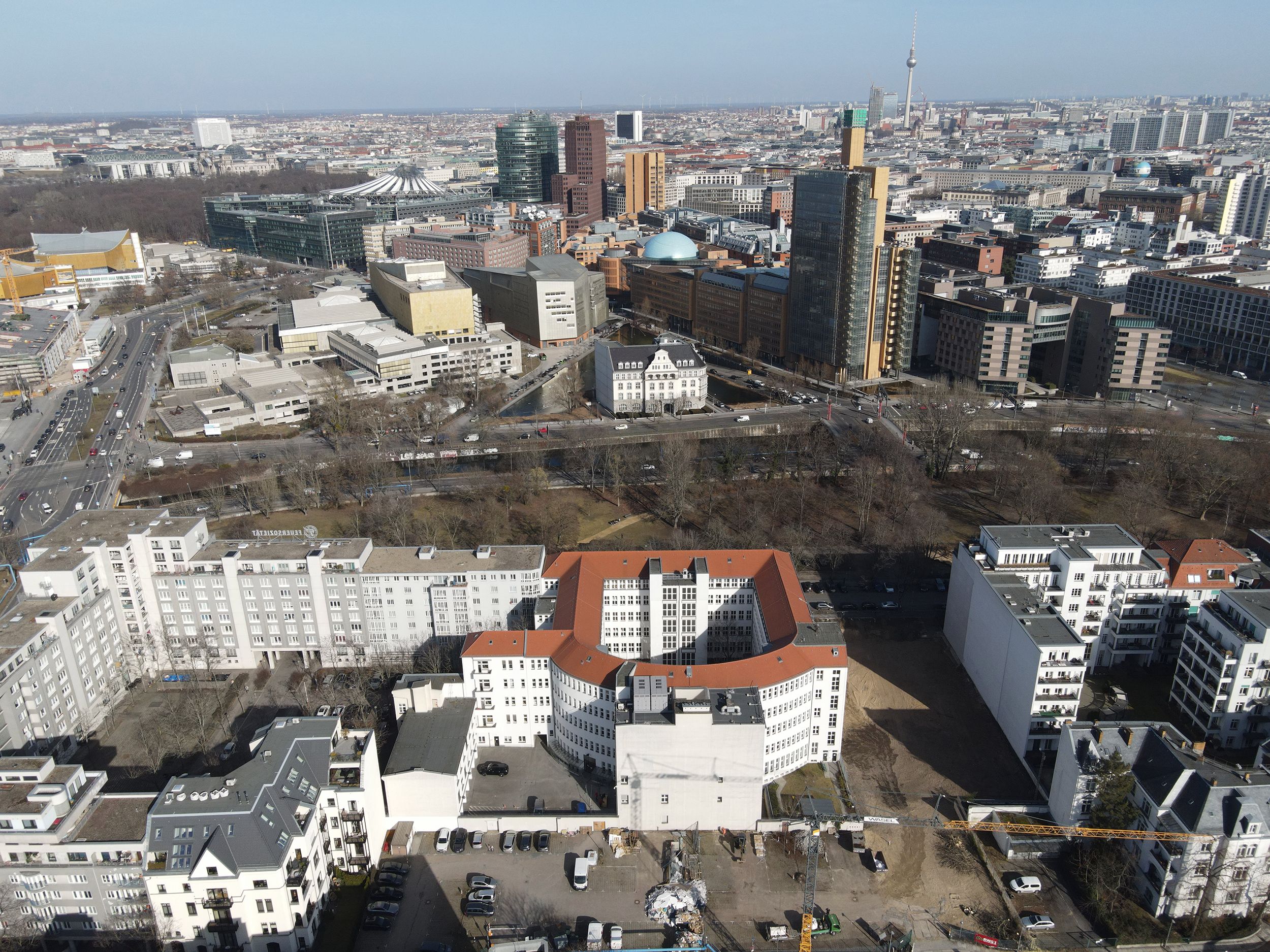 Aerial of campus in its urban context with Potsdamer Platz and Landwehrkanal