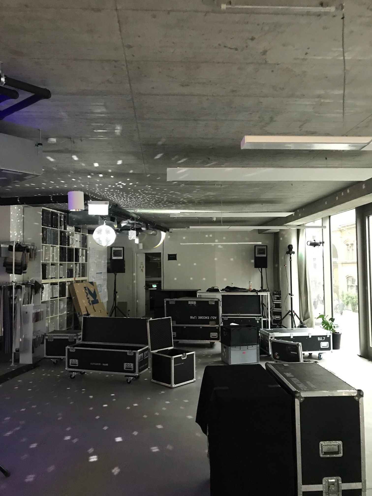 Sound set-up for the opening party (c) GRAFT