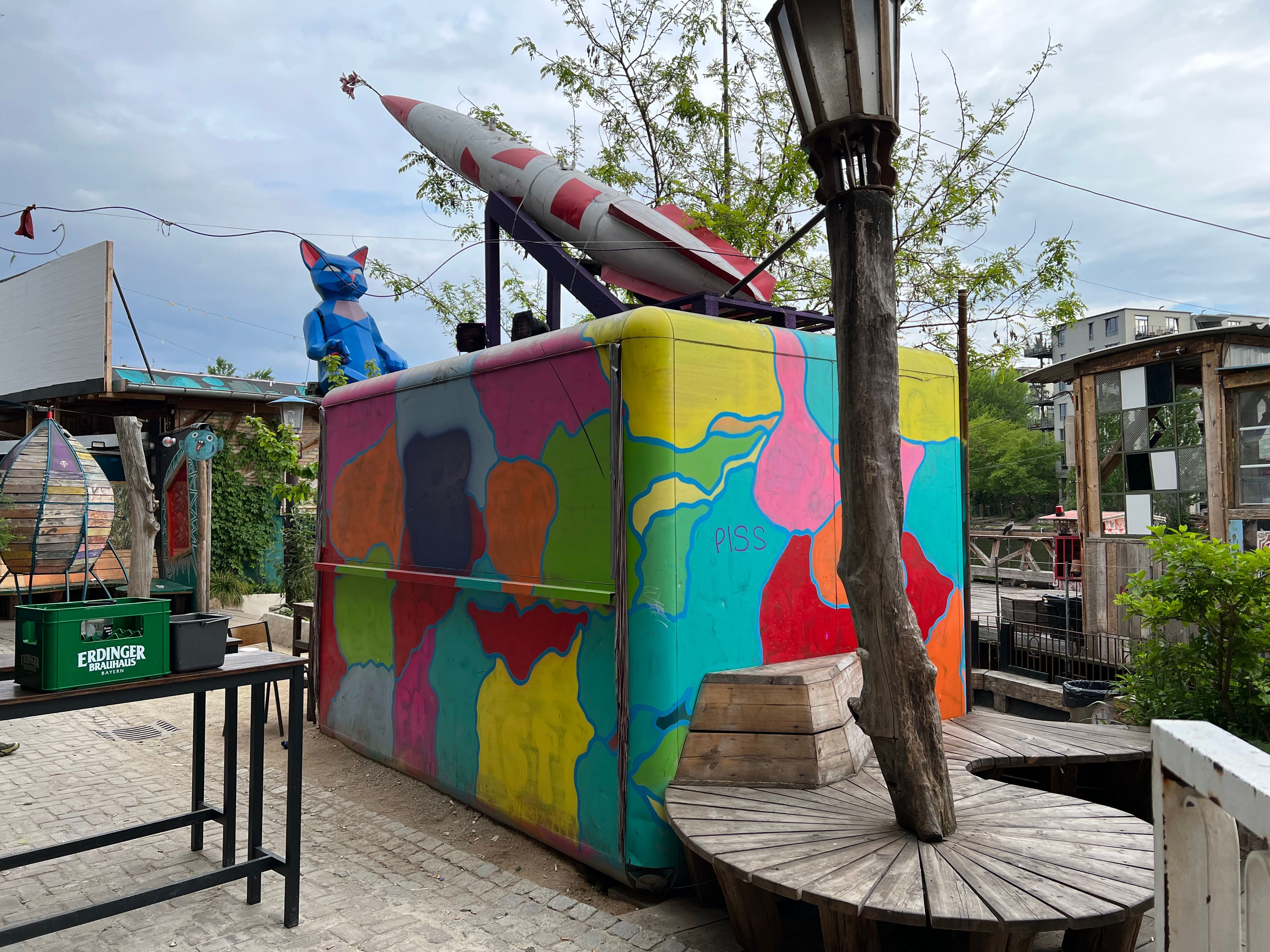 Solarkiosk at the Holzmarkt (c) GRAFT