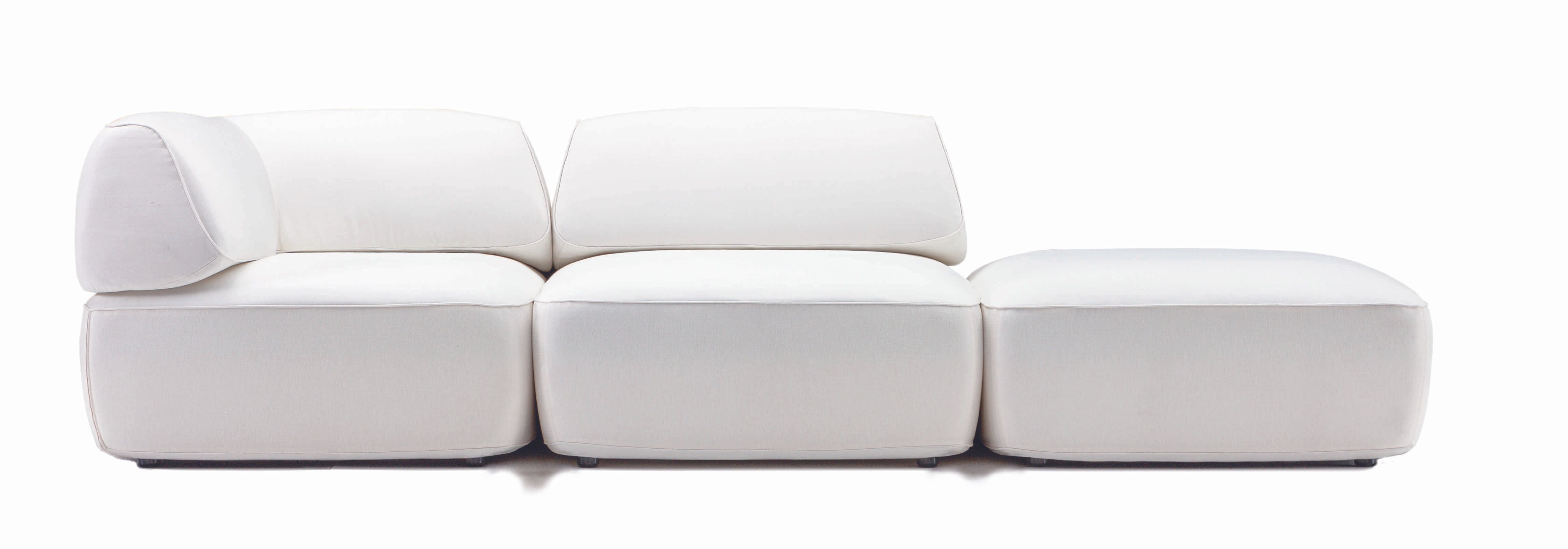 FAT TONY Project type: Sofa System, Couch, Armchair, Chaise Longue Time: 2012-2013 Status: Available Client: IP Design Info: http://www.ipdesign.de Photos: ipdesign Furniture endlessly variable in use, in covers, in formation… Fat Tony is a modular seating system whose ‘kit of parts’ allows a huge spectrum of variation possibilities. Designed by the architecture brand GRAFT, Fat Tony is endlessly flexible in use with its three cubic modules. Bachelor pad or loft, living room or hotel lobby – Fat Tony is at home anywhere. Its different elements make it uniquely versatile and make it look great in any location.