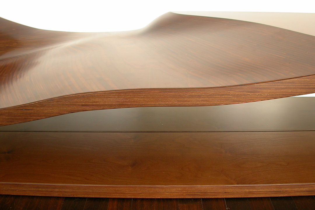 Revolutionizing a Spatial Concept Ever since the late 19th century – in other words ever since private bathrooms have existed – washbasins have tended to be wall-mounted or positioned next to a wall. Now the washbasin can be moved to the centre of the bathroom. In this respect, the KANERA 1 D double washbasin presents a revolutionary spatial concept: for the first time, a double washbasin has been designed as a standalone installation within the bathroom. It not only offers the shared experience of the poetry of water, but also enables completely new room layouts.