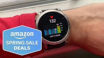 Garmin Epix Gen 2 smartwatch, der viser pulsmåling på et mands håndled