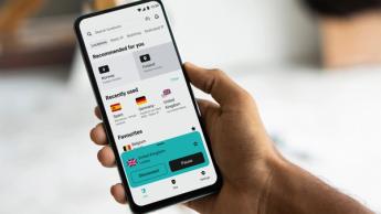 안드로이드 기기에서 실행 중인 Surfshark VPN 앱 인터페이스