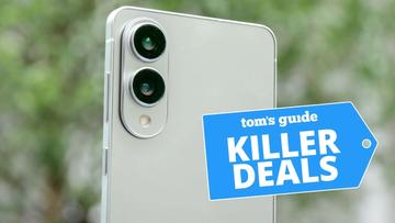 Samsung Galaxy S25 Edge-smartphone med et reklameetiket med fantastiske tilbud