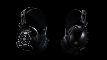 Yamaha YH-C3000 og YH-4000 hovedtelefoner vist på sort baggrund