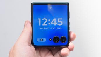 Motorola Razr 2025 foldbar smartphone