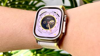 高度なフィットネスと健康機能を備えたApple Watch Ultraスマートウォッチ