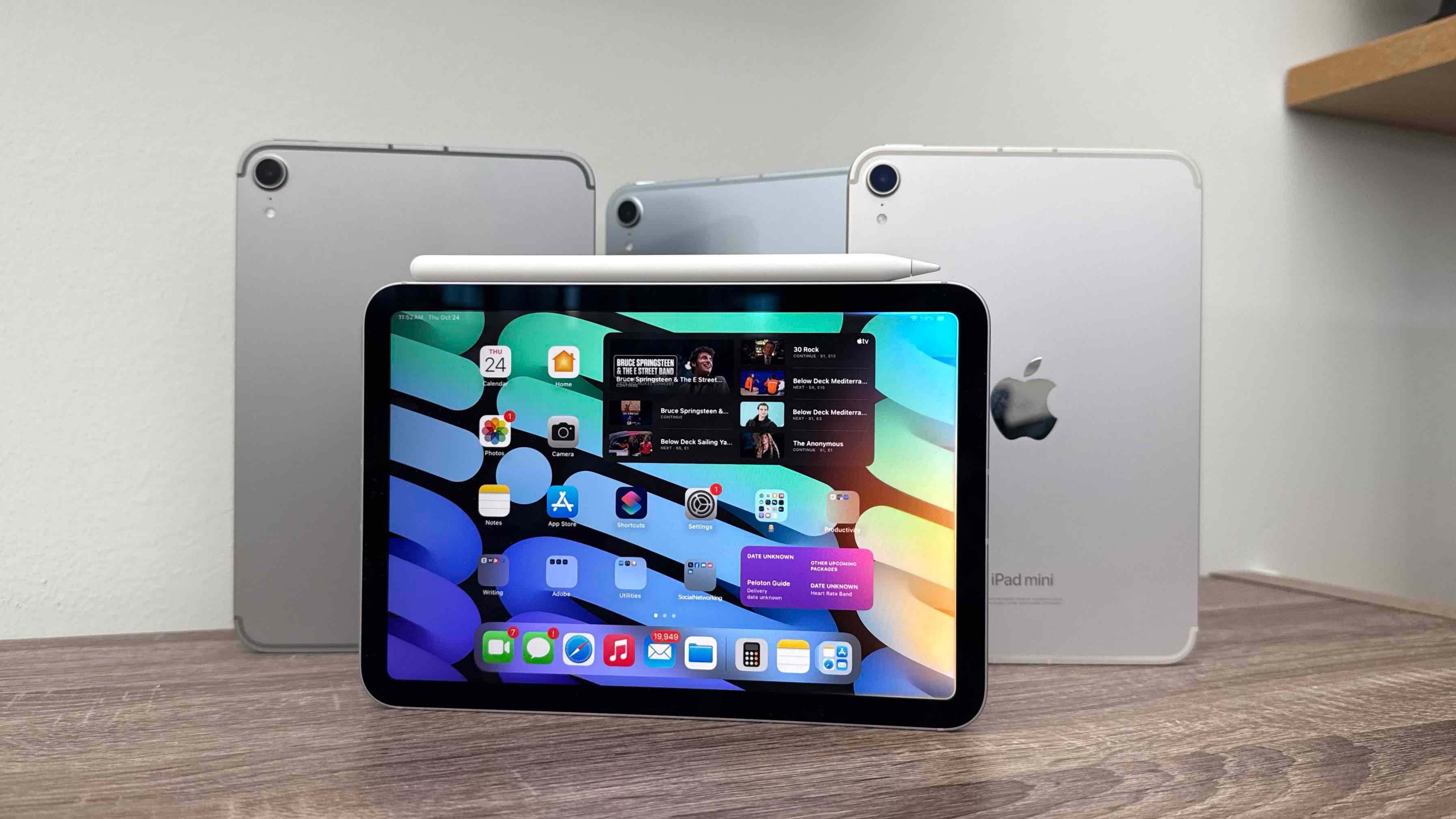 Apple iPad mini A17 Pro surfplatta med elegant design och skärm