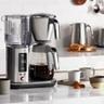 Visão ampla da cafeteira Breville Luxe Brewer