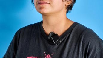 Sennheiser Profile Funkmikrofon-Set mit Lade- und Transportetui, USB-C- und Lightning-Adaptern, Blitzschuh-Halterungen, zwei Mikrofonen und einem Empfänger