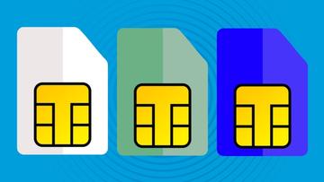 Um chip SIM branco, verde e azul sobre um fundo azul