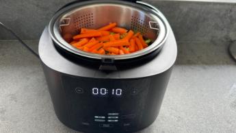 Probando la arrocera Cosori de 5.0 cuartos en la encimera de una cocina