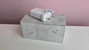 Belkin BoostCharge 25W vægoplader med Power Delivery-profil på blokken