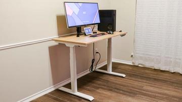 Una selección de escritorios de pie mejor valorados para espacios de trabajo ergonómicos