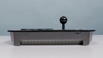 Qanba Drone 2 arkadspak på vit bakgrund