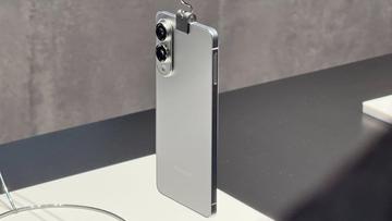 Samsung Galaxy S25 Edge-smartphone mockup vist ved Galaxy Unpacked-event