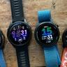 Fire GPS-løbeure – Polar Vantage M3, Garmin Forerunner 265, Coros Pace Pro og Suunto Race S – vist side om side
