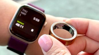comparação entre o Apple Watch e o anel Oura para monitorização da saúde