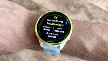 Garmin Forerunner 570 GPS-Laufuhr mit Herzfrequenzmesser