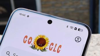 Oppo Reno 13 Pro-smartphone med elegant design