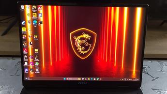 高性能機能を備えたMSI Vector A18 HX A9Wゲーミングノートパソコン