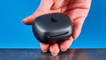 Edifier Neobuds Planar kabellose Ohrhörer mit 12-mm-planaren Magnettreibern, sechs Ohrstöpselgrößen und einem metallisch-grauen Ladeetui