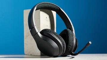 Ein schwarzes kabelloses Belkin SoundForm Adapt Headset mit gepolsterten Ohrmuscheln