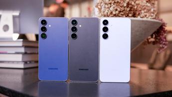 Smartphones Samsung Galaxy S25 FE exibidos em várias cores