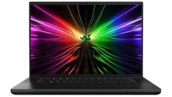 RGBキーボード搭載のRazer Blade 16(2024年モデル)ゲーミングノートパソコン