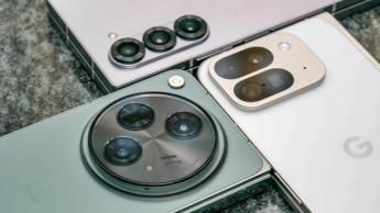 Una selección de los mejores smartphones plegables en exhibición