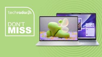 Dell XPS 13 och Dell 14 Plus laptops visade på en grön bakgrund med ett meddelande om att inte missa