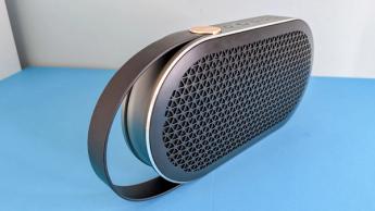 Dali Katch G2 tragbarer Bluetooth-Lautsprecher in Grau