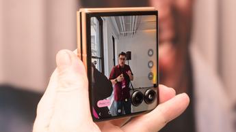 Motorola Razr 2025 foldbar smartphone med ekstern skærm