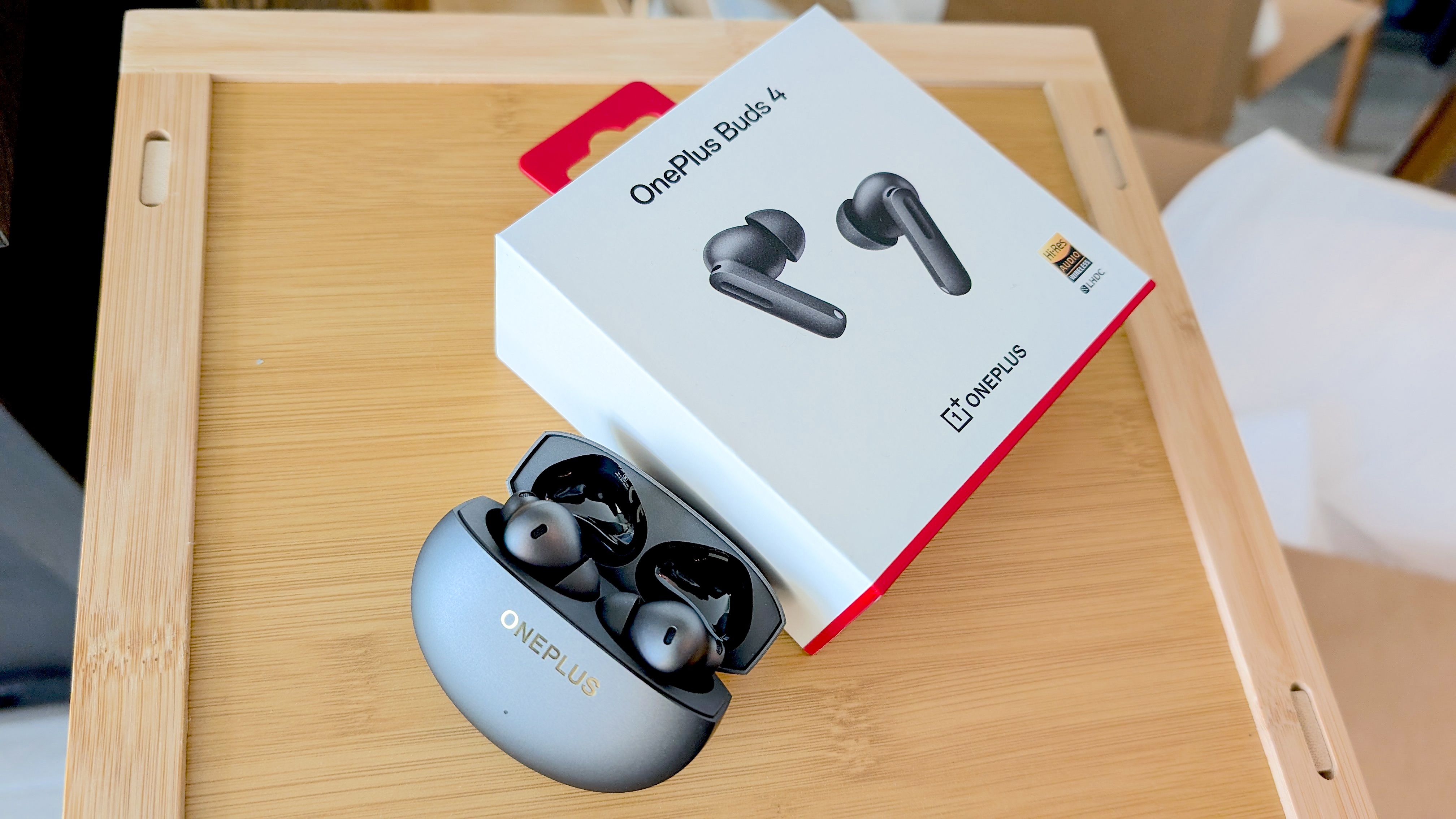 OnePlus Buds 4 True-Wireless-Ohrhörer mit Ladecase