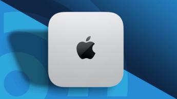 Apple Mac mini stationær computer på en blå techradar-baggrund