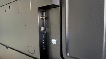 Смарт-телевизор Metz MQE7600 4K с ультравысоким разрешением