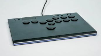 LEDライティングを搭載したRazer Kitsuneオールボタン型アーケードコントローラー