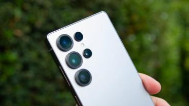 Primer plano del módulo de cámaras del Samsung Galaxy S25 Ultra