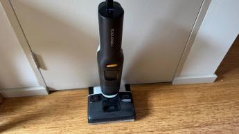 Aspiradora inalámbrica Roborock F25 Ace en exhibición