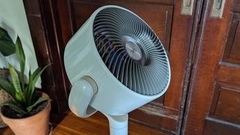 Vista en primer plano de la cabeza del ventilador Dreo TurboPoly 508S