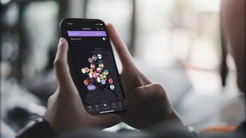 아이폰 화면에 열린 Proton VPN 앱