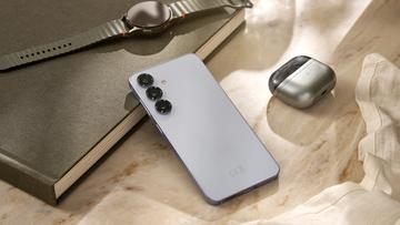 Smartphone Samsung Galaxy S25 com design elegante