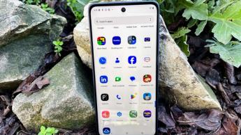 Tela inicial exibindo os aplicativos do smartphone Moto G Power