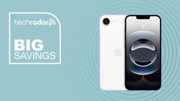 Apple iPhone 16e esposto su sfondo blu con scritta 'Grandi risparmi'