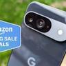 Google Pixel 9-smartphone vist med Amazon forårssalgs kampagnetag