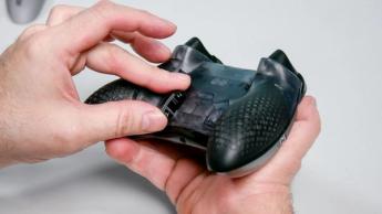人間工学に基づいたScuf Valor Proゲーミングコントローラー